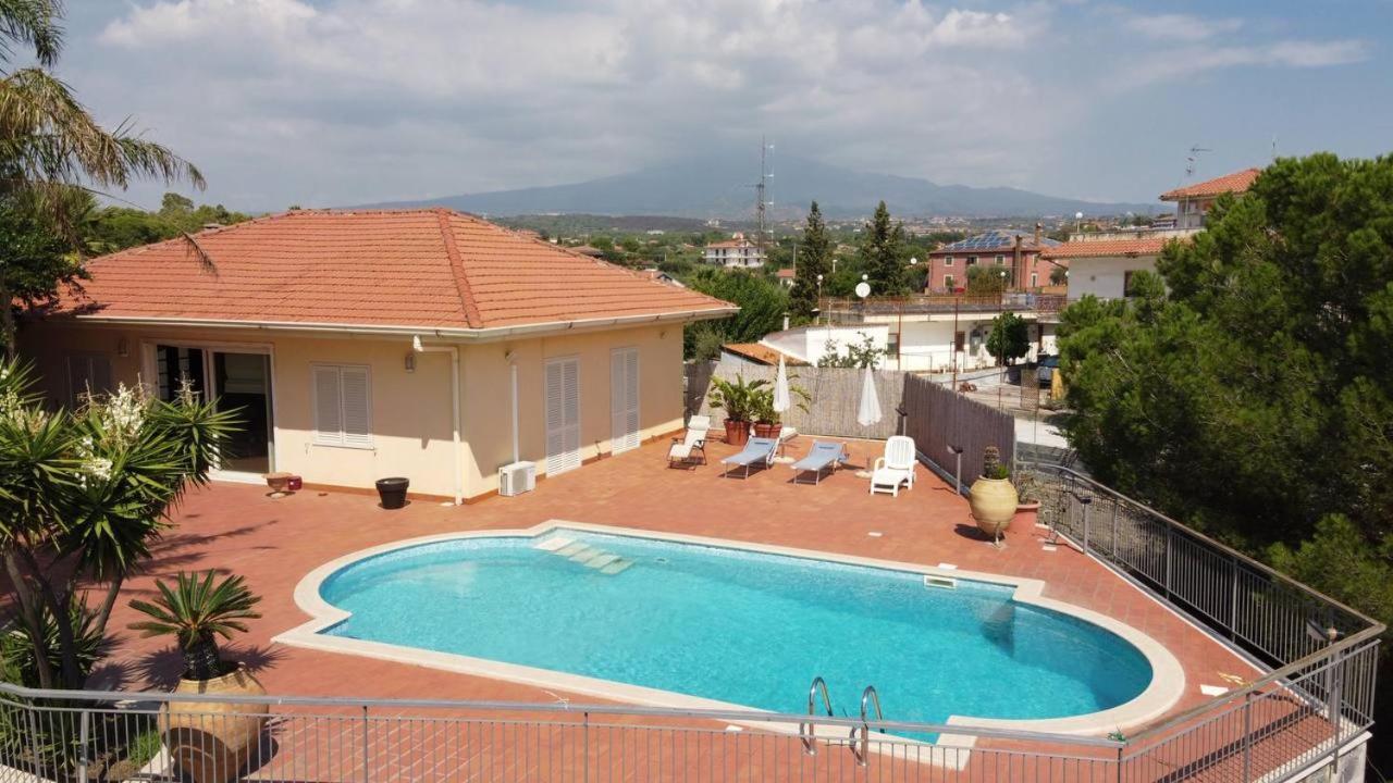Holiday Flower Villa Panoramica Sul Golfo Di Catania Misterbianco Buitenkant foto